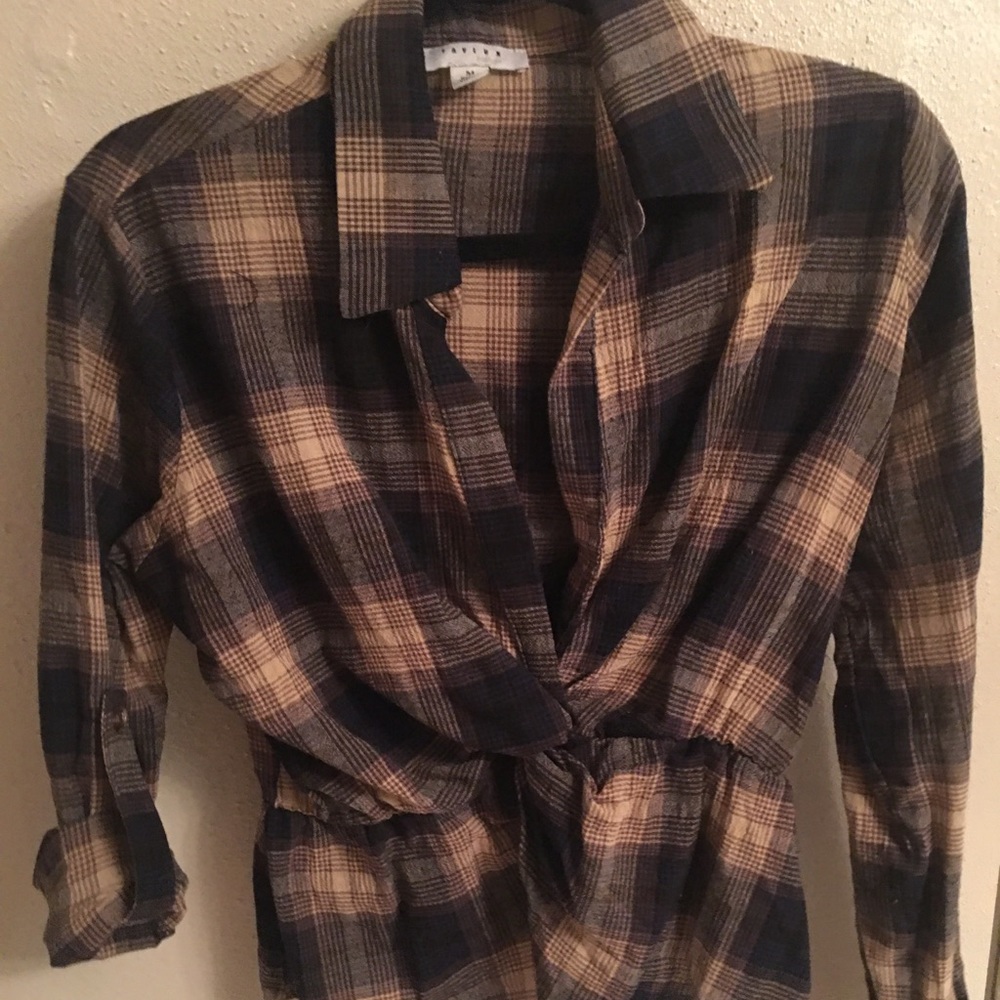 Cross tied, low necked flannel